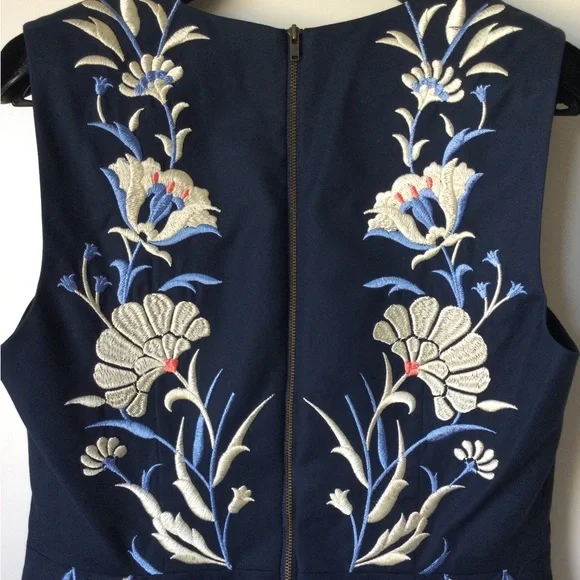 Anthropologie Gilmore Girls Moulinette Soeurs Bellflower Floral Embroidery Dress - Picture 10 of 16